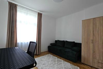 Apartament cu 3 camere decomandat în Central - 1