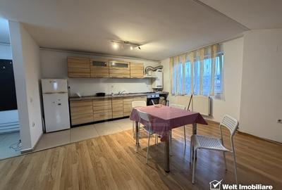 Apartament cu 3 camere semidecomandat, mobilat în Florești