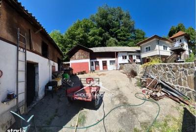 Casă cu 3 camere cu Teren 500 Mp în Central