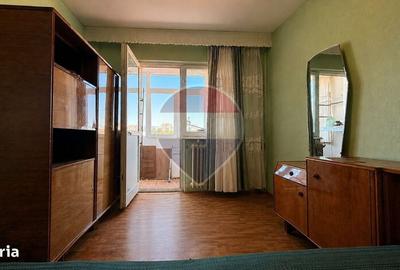 Apartament cu 2 camere nedecomandat în Energiei