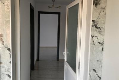 Apartament cu 3 camere decomandat în Central - 3