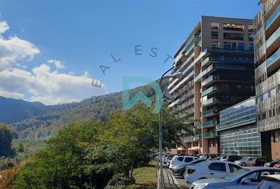 Apartament cu 2 camere semidecomandat, mobilat în Răcădău