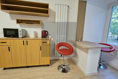 Apartament cu 2 camere decomandat, mobilat în Apărătorii Patriei