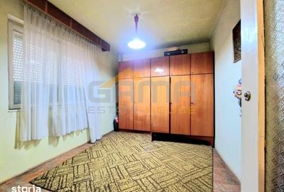 Apartament cu 3 camere semidecomandat în Aurel Vlaicu