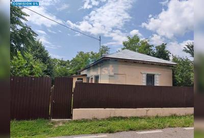 Casă cu 7 camere cu Teren 1400 Mp în Ologeni