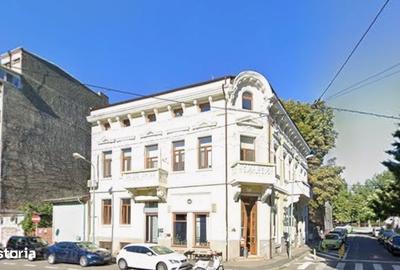 Casă cu 4 camere în Universitate
