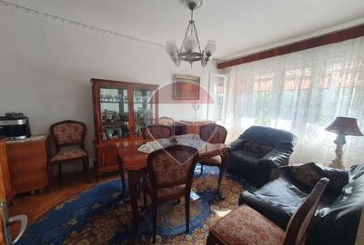 Apartament cu 4 camere decomandat, mobilat în Eminescu