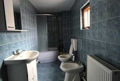 Casă cu 6 camere cu Teren 963 Mp în Cug