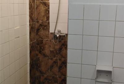 Spațiu comercial, de 180 mp, în Central - 4