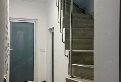 Apartament cu 3 camere decomandat în Central - 8