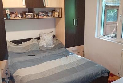 Casă cu 4 camere cu Teren 300 Mp în Tei