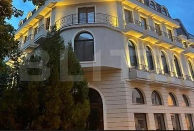 Apartament cu 5 camere în Central - 2
