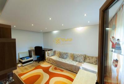 Apartament cu 3 camere decomandat în Canta - 2