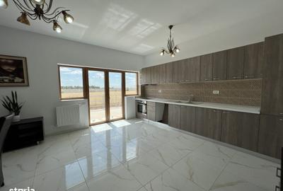 Casă cu 4 camere în Frumușani