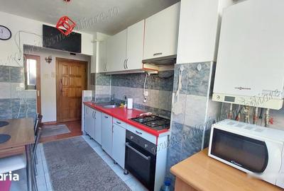 Apartament cu 2 camere semidecomandat în Micro 4 - 2