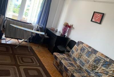 Apartament cu 2 camere decomandat în Pandurilor