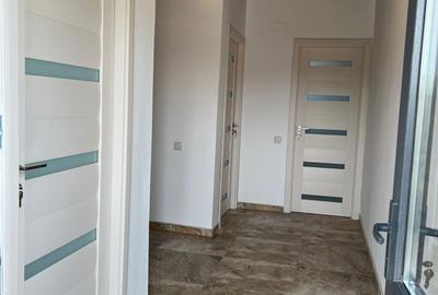 Casă cu 3 camere cu Teren 200 Mp în Lumina