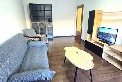 Apartament cu 3 camere decomandat în Crângași