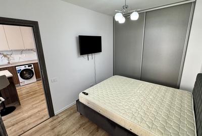 Apartament cu 2 camere semidecomandat, mobilat în Tractorul - 14