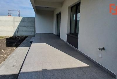 Duplex cu 3 camere cu Canalizare în Becicherecu Mic - 5