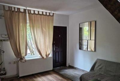 Apartament cu 2 camere semidecomandat, mobilat în 1 Mai