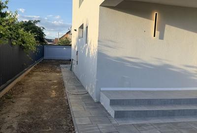 Casă cu 4 camere în Racovița - 1