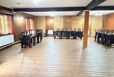 Spațiu comercial, de 150 mp, în Central - 4