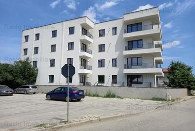 Apartament cu 3 camere decomandat în Ștefăneștii de Jos - 3