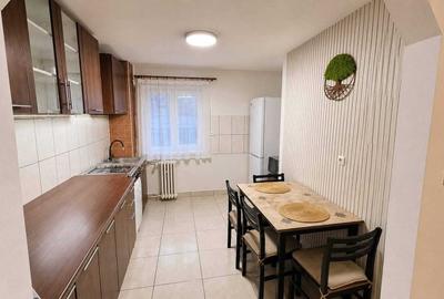 Apartament cu 2 camere decomandat în Rogerius