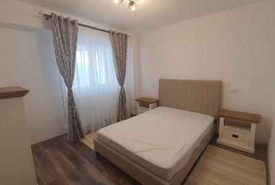 Apartament cu 3 camere decomandat în Frații Golești - 4
