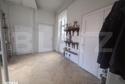 Apartament cu 4 camere în Centrul Istoric