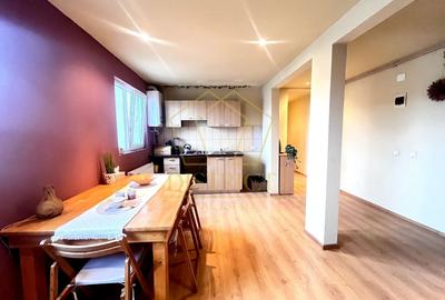 Apartament cu 3 camere semidecomandat, mobilat în Aradului