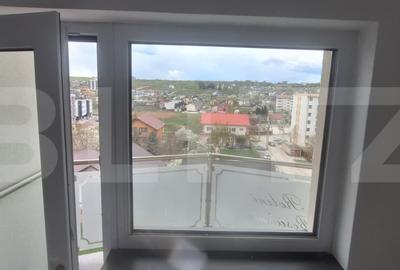 Apartament cu 2 camere decomandat în Bucium - 6