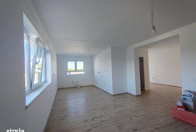 Casă cu 4 camere în Central - 1