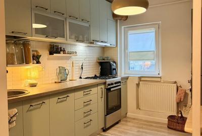 Apartament cu 3 camere decomandat, mobilat în 13 Septembrie - 9