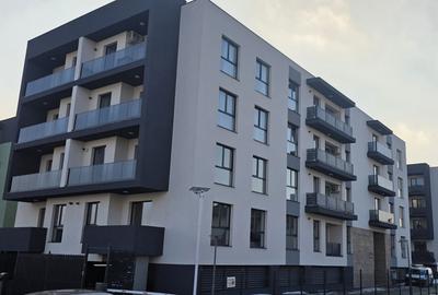 Apartament cu 2 camere decomandat în Titan