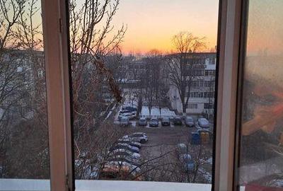 Apartament cu 2 camere decomandat în Micro 16 - 1
