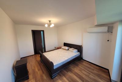 Apartament cu 4 camere decomandat, mobilat în P-ța Unirii - 1