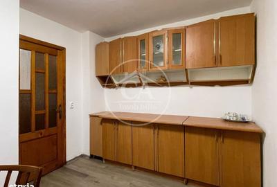 Apartament cu 3 camere decomandat în Nufărul
