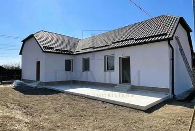 Casă cu 4 camere cu Teren 500 Mp în Sânmihaiu Român