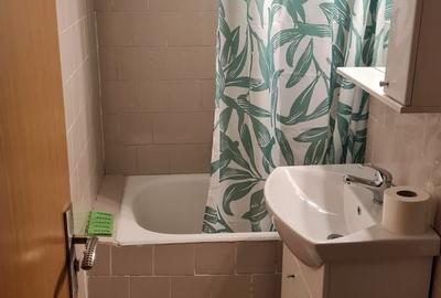 Apartament cu 2 camere decomandat în Torontalului