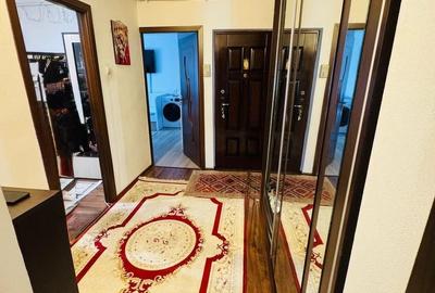 Apartament cu 3 camere decomandat, mobilat în Anda
