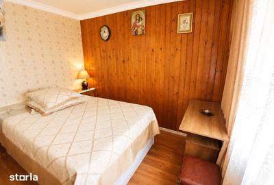 Apartament cu 3 camere decomandat în Sud