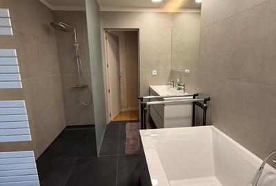 Casă cu 3 camere cu Teren 50 Mp în Florești
