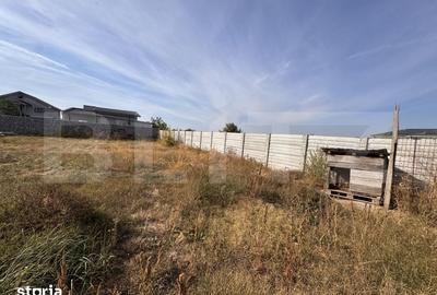 Teren de 850 mp, în Cârcea