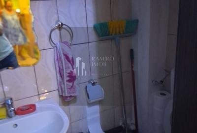 Apartament cu 3 camere semidecomandat în Gorjului - 21