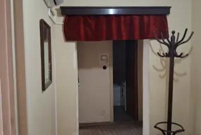 Apartament cu 3 camere decomandat în Colentina