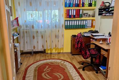 Apartament cu 4 camere decomandat în Micro 21 - 4