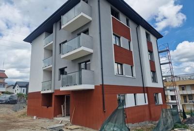 Apartament cu 2 camere decomandat în Smeura
