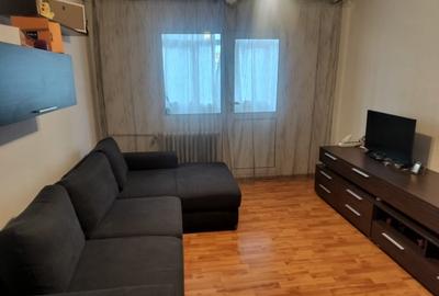Apartament cu 2 camere decomandat, mobilat în Rovine